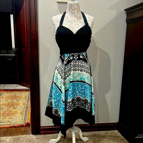 Signature by Sangria Dresses & Skirts - Sangria Halter Top Backless Gathered Waist, Satin Paisley Bottom Cocktail Dress